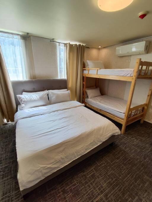 مانيلا A2J Luxury 1Br Balcony Suite Near Venice Mall Bgc المظهر الخارجي الصورة