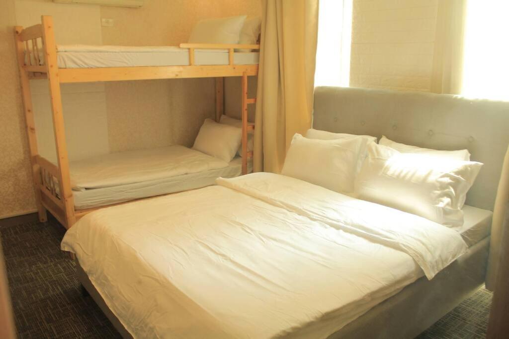 مانيلا A2J Luxury 1Br Balcony Suite Near Venice Mall Bgc المظهر الخارجي الصورة