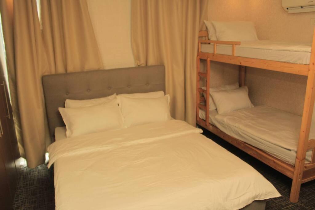 مانيلا A2J Luxury 1Br Balcony Suite Near Venice Mall Bgc المظهر الخارجي الصورة